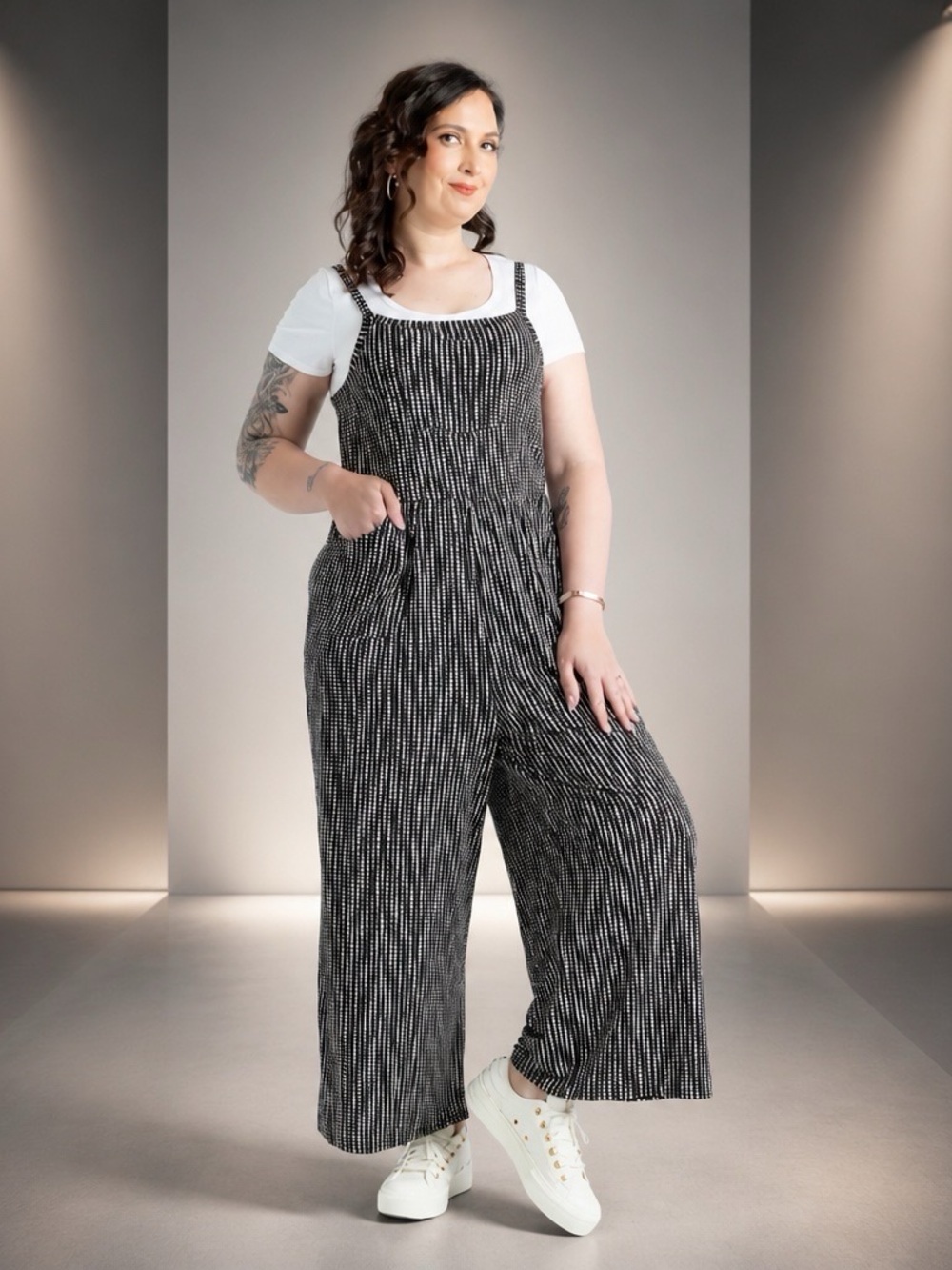 LuLaRoe Wide Leg Cami Jumpsuit Size XL Black and white.